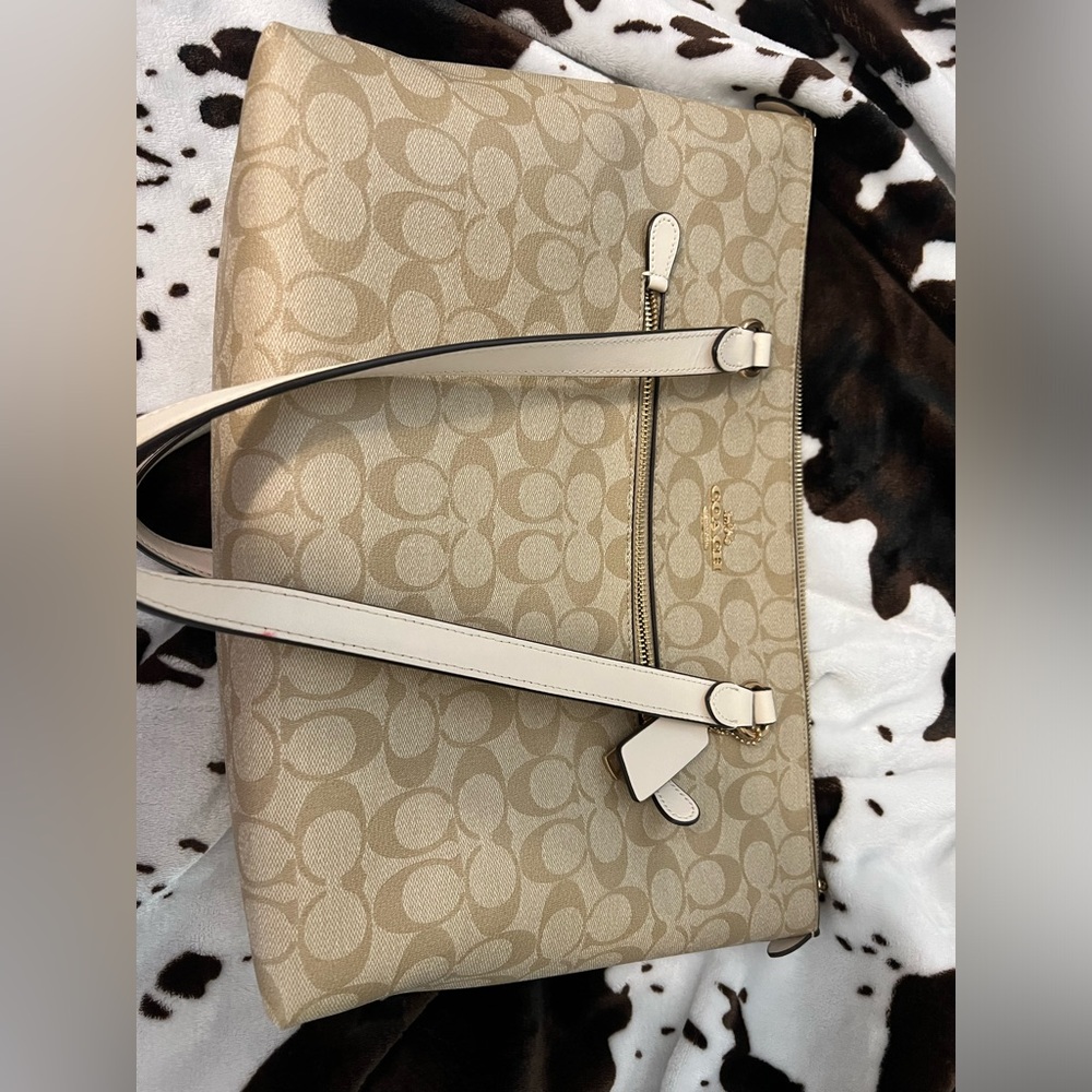 Used twice perfect condition authentic coach very classy
